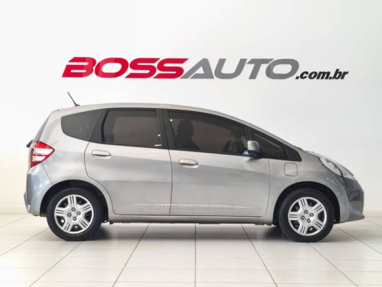 HONDA - FIT - 2013/2014 - Prata - R$ 54.900,00