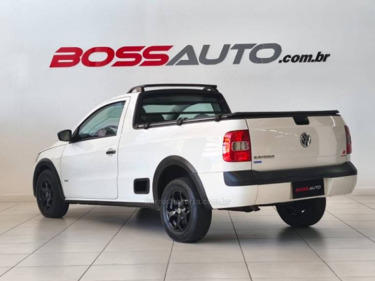 VOLKSWAGEN - SAVEIRO - 2012/2012 - Branca - R$ 37.900,00