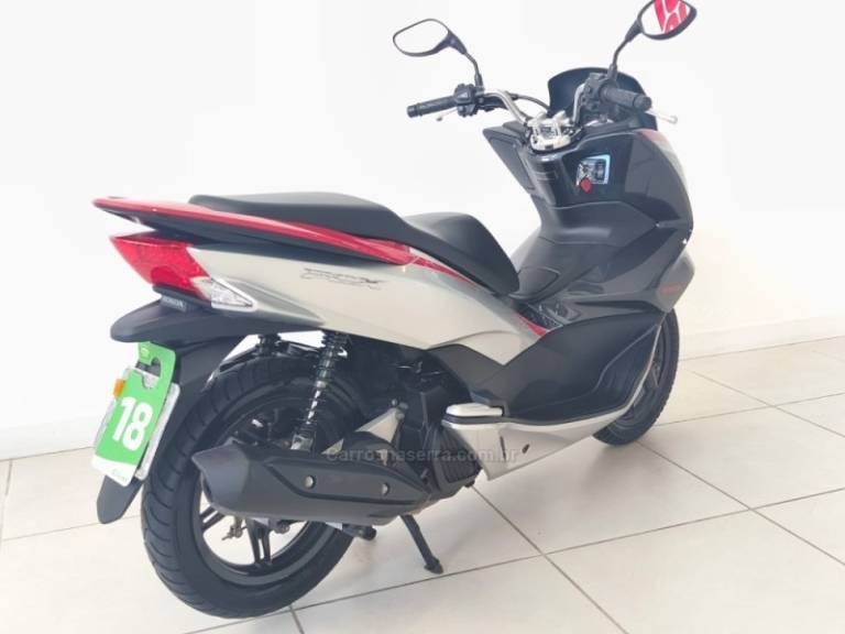 HONDA - PCX - 2017/2018 - Cinza - R$ 14.900,00