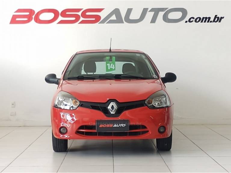 RENAULT - CLIO - 2013/2014 - Vermelha - R$ 28.000,00