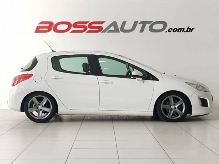 PEUGEOT - 308 - 2012/2013 - Branca - R$ 37.500,00