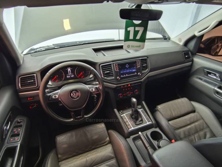 VOLKSWAGEN - AMAROK - 2016/2017 - Cinza - R$ 112.900,00