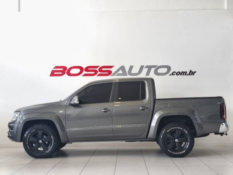 VOLKSWAGEN - AMAROK - 2016/2017 - Cinza - R$ 120.900,00