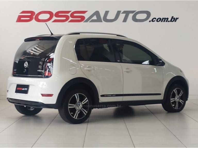 VOLKSWAGEN - UP - 2018/2019 - Branca - R$ 69.700,00