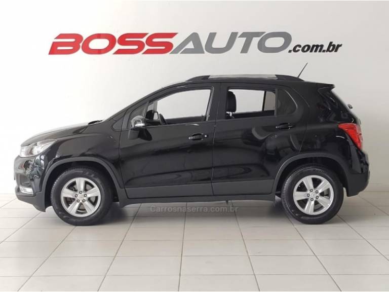 CHEVROLET - TRACKER - 2017/2018 - Preta - R$ 84.900,00