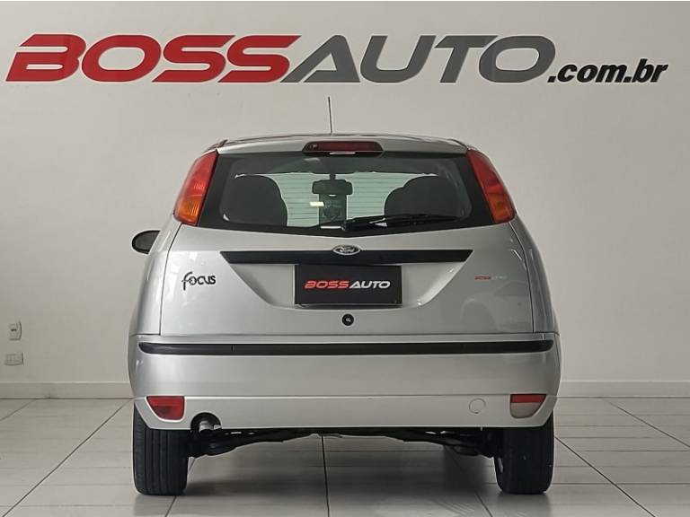 FORD - FOCUS - 2009/2009 - Prata - R$ 27.900,00