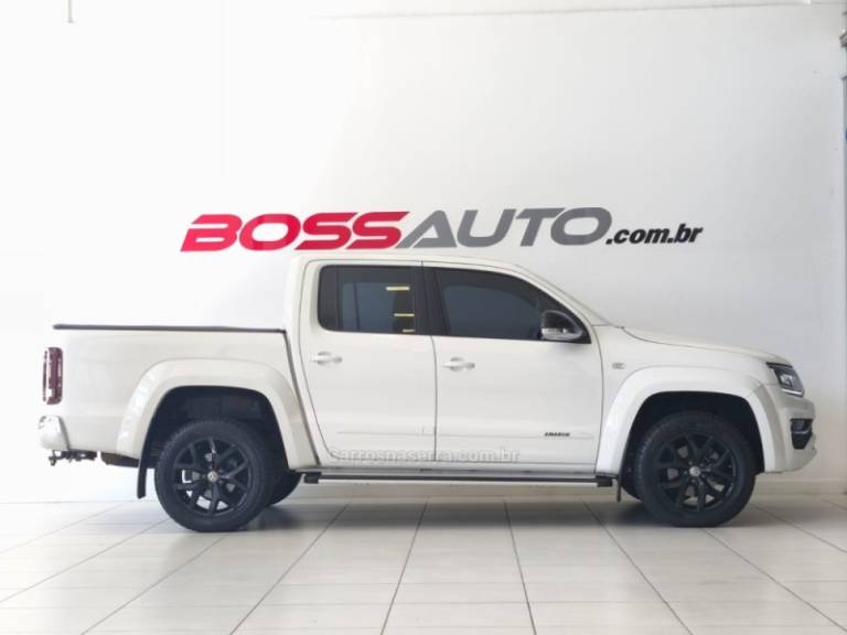 VOLKSWAGEN - AMAROK - 2023/2023 - Branca - R$ 209.900,00