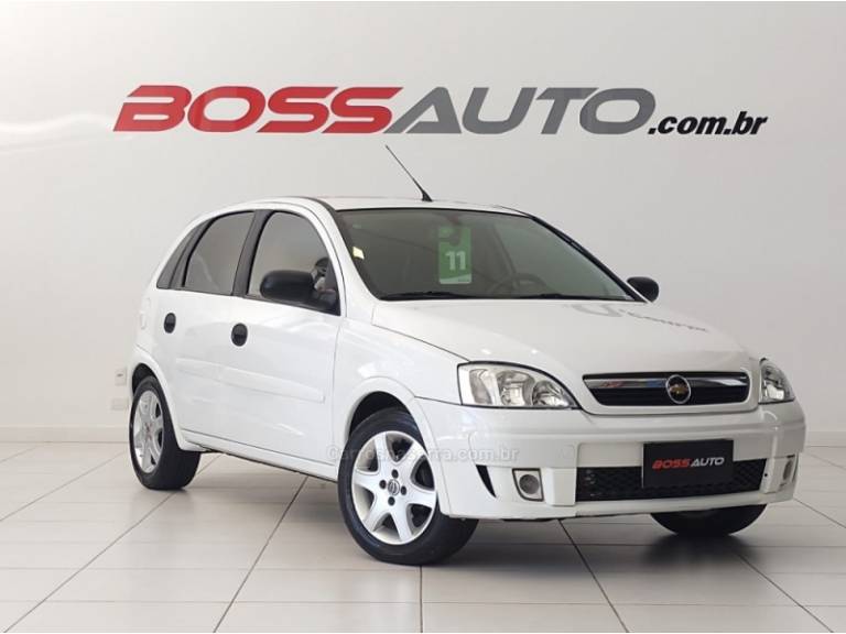 CHEVROLET - CORSA - 2011/2011 - Branca - R$ 32.900,00