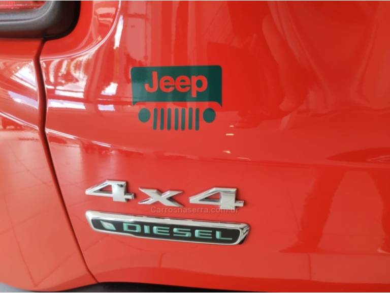 JEEP - RENEGADE - 2015/2016 - Vermelha - R$ 84.900,00