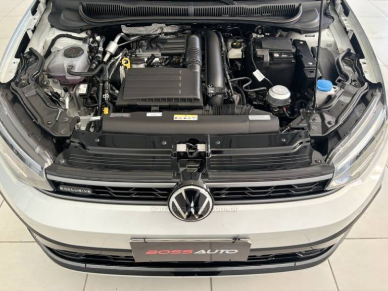 VOLKSWAGEN - VIRTUS - 2023/2024 - Prata - R$ 137.900,00