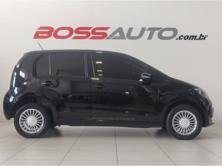 VOLKSWAGEN - UP - 2014/2015 - Preta - R$ 40.900,00