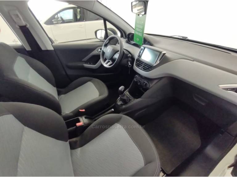 PEUGEOT - 208 - 2014/2015 - Branca - R$ 41.900,00