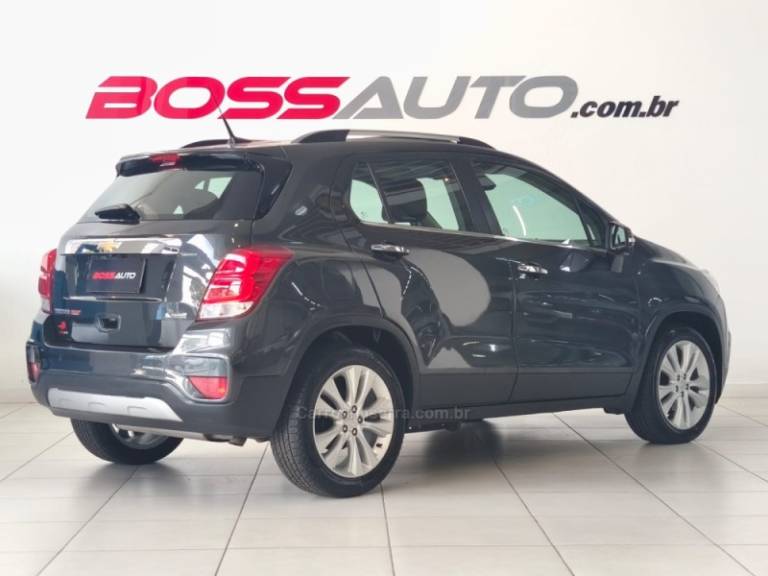 CHEVROLET - TRACKER - 2017/2018 - Cinza - R$ 88.700,00