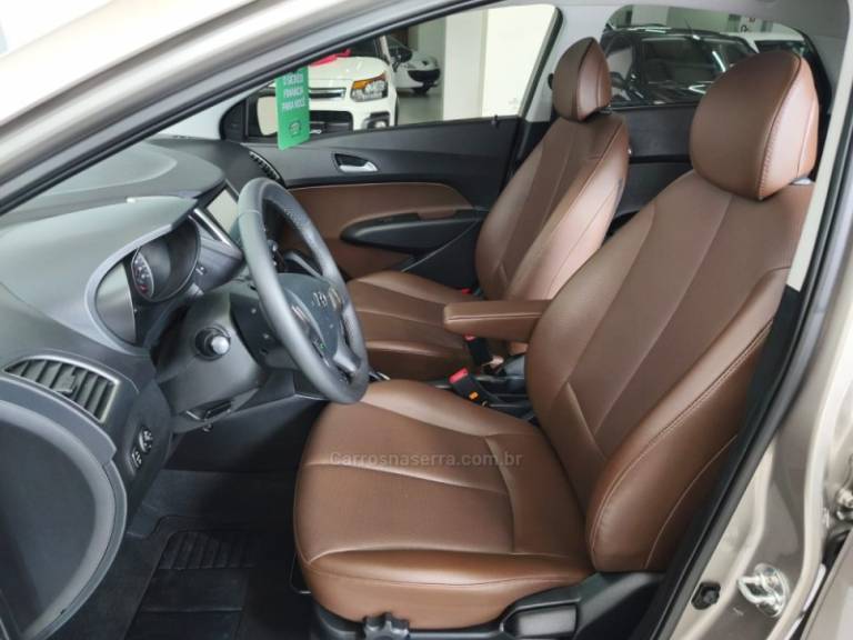 HYUNDAI - HB20X - 2018/2019 - Prata - R$ 78.900,00