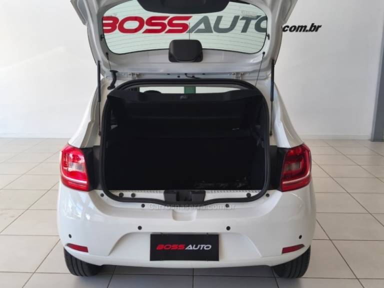 RENAULT - SANDERO - 2017/2018 - Branca - R$ 39.900,00