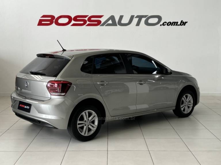 VOLKSWAGEN - POLO - 2020/2021 - Prata - R$ 69.500,00