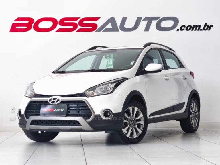 HYUNDAI - HB20X - 2017/2018 - Branca - R$ 64.500,00