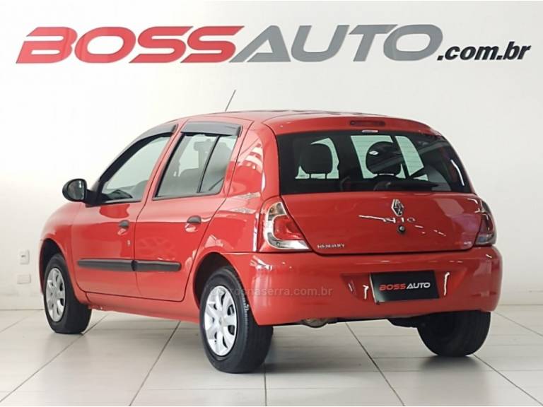 RENAULT - CLIO - 2013/2014 - Vermelha - R$ 28.000,00