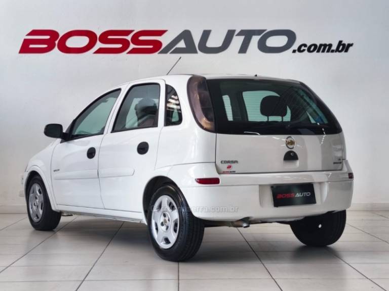 CHEVROLET - CORSA - 2011/2012 - Branca - R$ 33.900,00