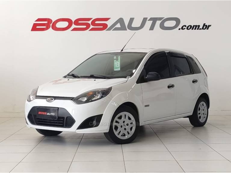 FORD - FIESTA - 2012/2013 - Branca - R$ 29.500,00