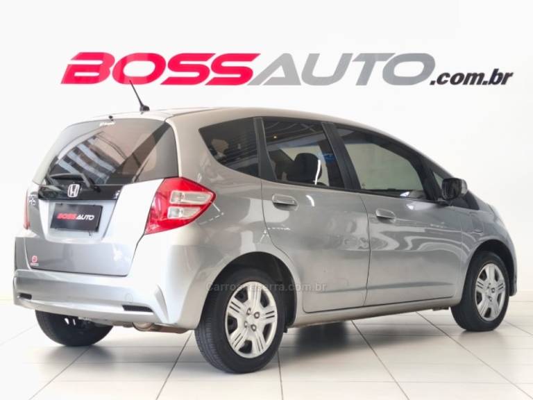HONDA - FIT - 2013/2014 - Prata - R$ 54.900,00