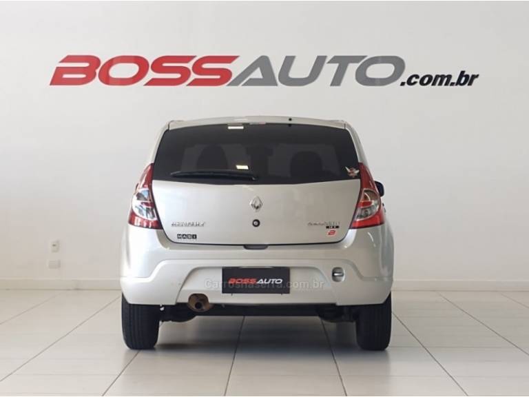 RENAULT - SANDERO - 2010/2011 - Prata - R$ 29.900,00
