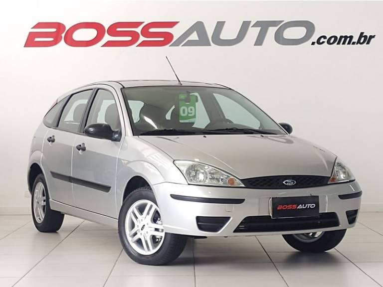 FORD - FOCUS - 2009/2009 - Prata - R$ 27.900,00