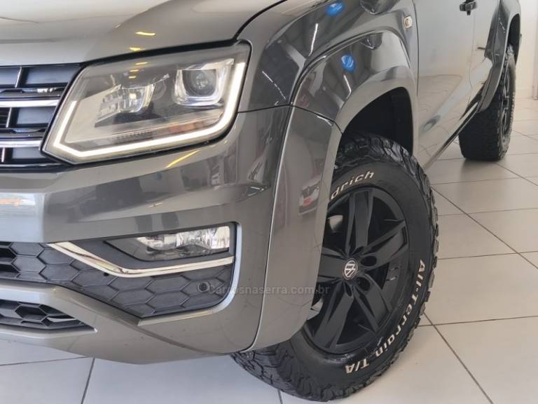 VOLKSWAGEN - AMAROK - 2016/2017 - Cinza - R$ 120.900,00