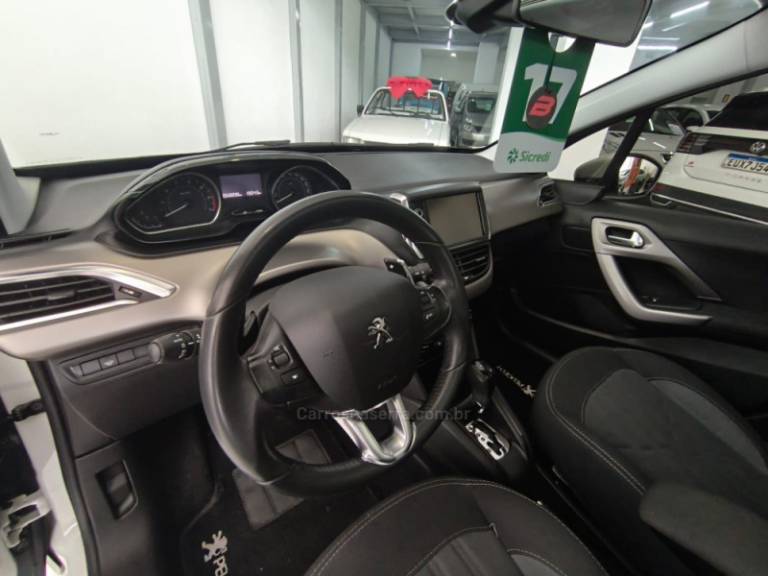 PEUGEOT - 208 - 2016/2017 - Branca - R$ 59.500,00