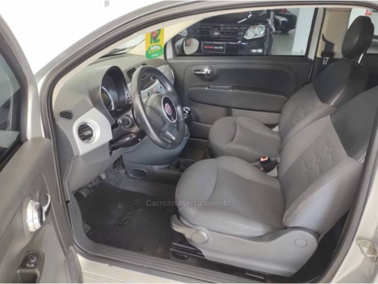 FIAT - 500 - 2011/2012 - Prata - R$ 41.900,00