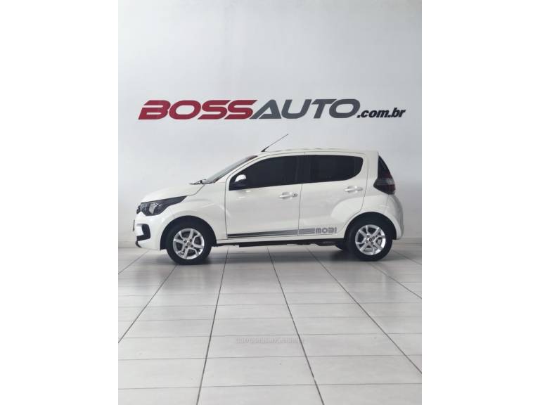 FIAT - MOBI - 2016/2017 - Branca - R$ 43.900,00