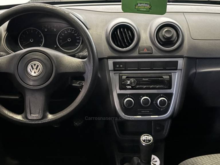 VOLKSWAGEN - GOL - 2010/2011 - Prata - R$ 36.900,00