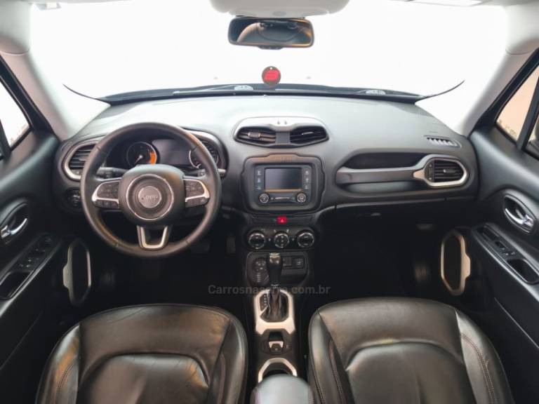 JEEP - RENEGADE - 2016/2017 - Preta - R$ 92.900,00