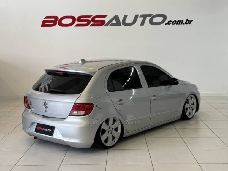 VOLKSWAGEN - GOL - 2010/2011 - Prata - R$ 36.900,00