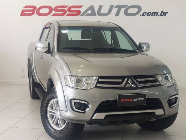 MITSUBISHI - L200 TRITON - 2016/2017 - Prata - Sob Consulta