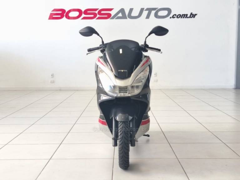 HONDA - PCX - 2017/2018 - Cinza - R$ 14.900,00