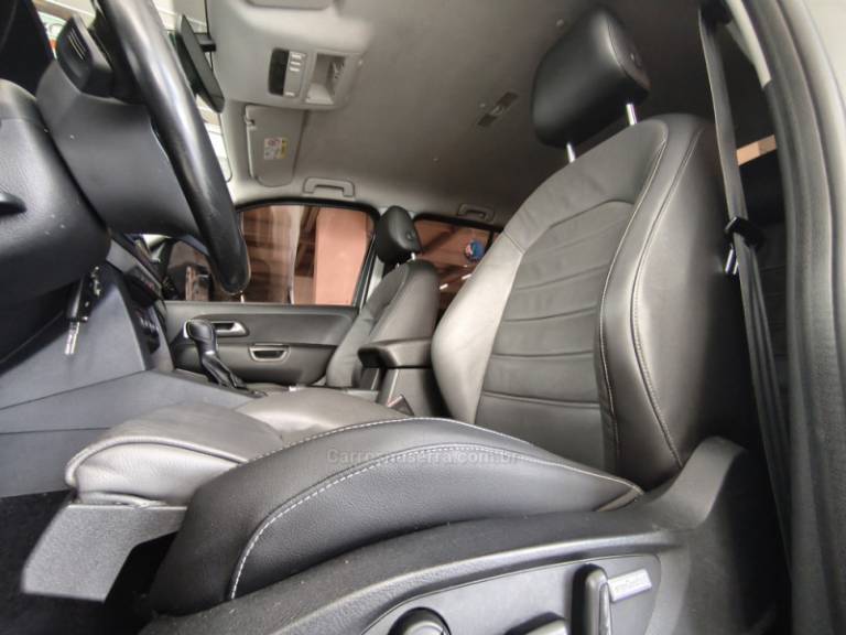 VOLKSWAGEN - AMAROK - 2016/2017 - Cinza - R$ 120.900,00