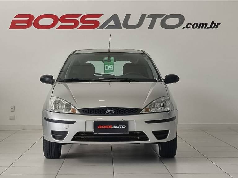 FORD - FOCUS - 2009/2009 - Prata - R$ 27.900,00