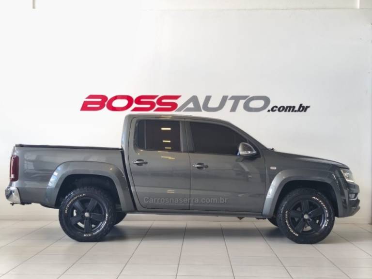 VOLKSWAGEN - AMAROK - 2016/2017 - Cinza - R$ 112.900,00