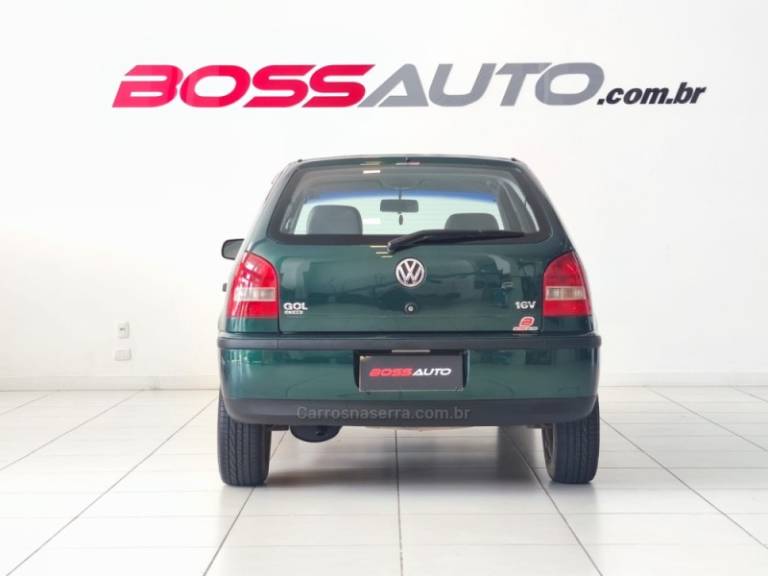 VOLKSWAGEN - GOL - 2001/2002 - Verde - R$ 17.900,00