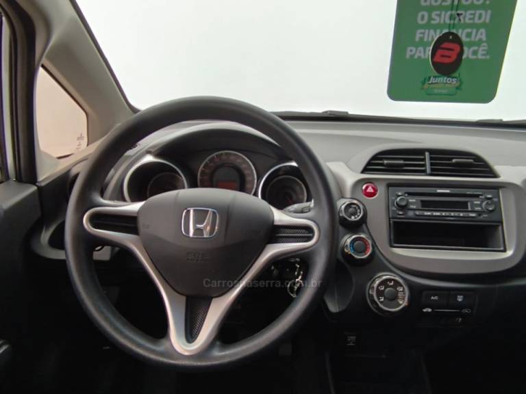 HONDA - FIT - 2013/2014 - Prata - R$ 54.900,00