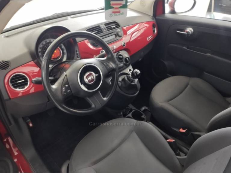 FIAT - 500 - 2011/2012 - Vermelha - R$ 41.700,00