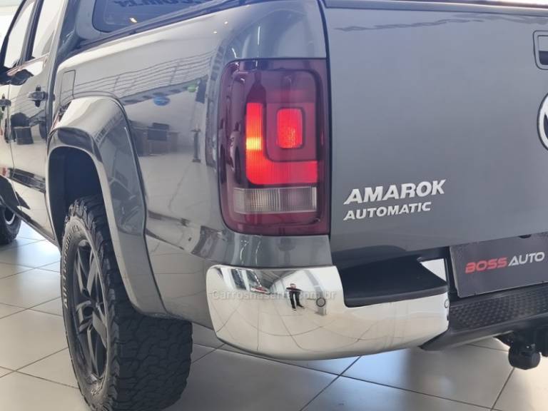 VOLKSWAGEN - AMAROK - 2016/2017 - Cinza - R$ 120.900,00