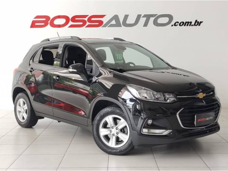 CHEVROLET - TRACKER - 2017/2018 - Preta - R$ 84.900,00