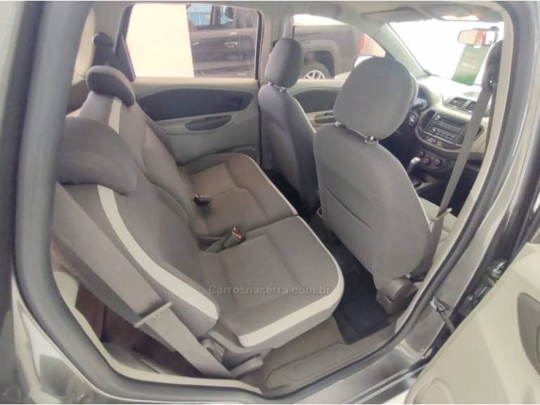 CHEVROLET - SPIN - 2014/2015 - Cinza - R$ 52.700,00