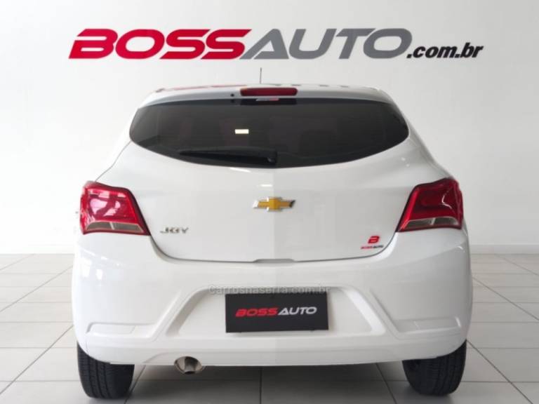 CHEVROLET - ONIX - 2019/2020 - Branca - R$ 51.900,00