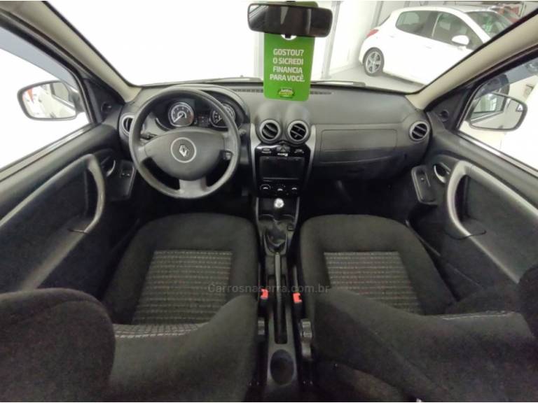 RENAULT - SANDERO - 2014/2014 - Branca - R$ 34.900,00